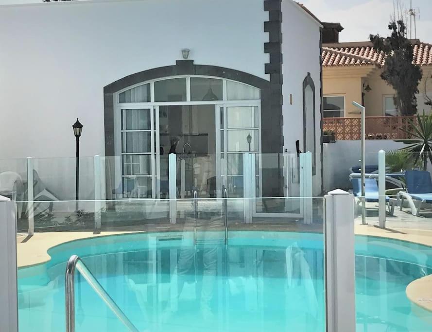 Lovely - Pool Front, Private Roof Terrace, Wifi Fiber Optic Casa vacanze *